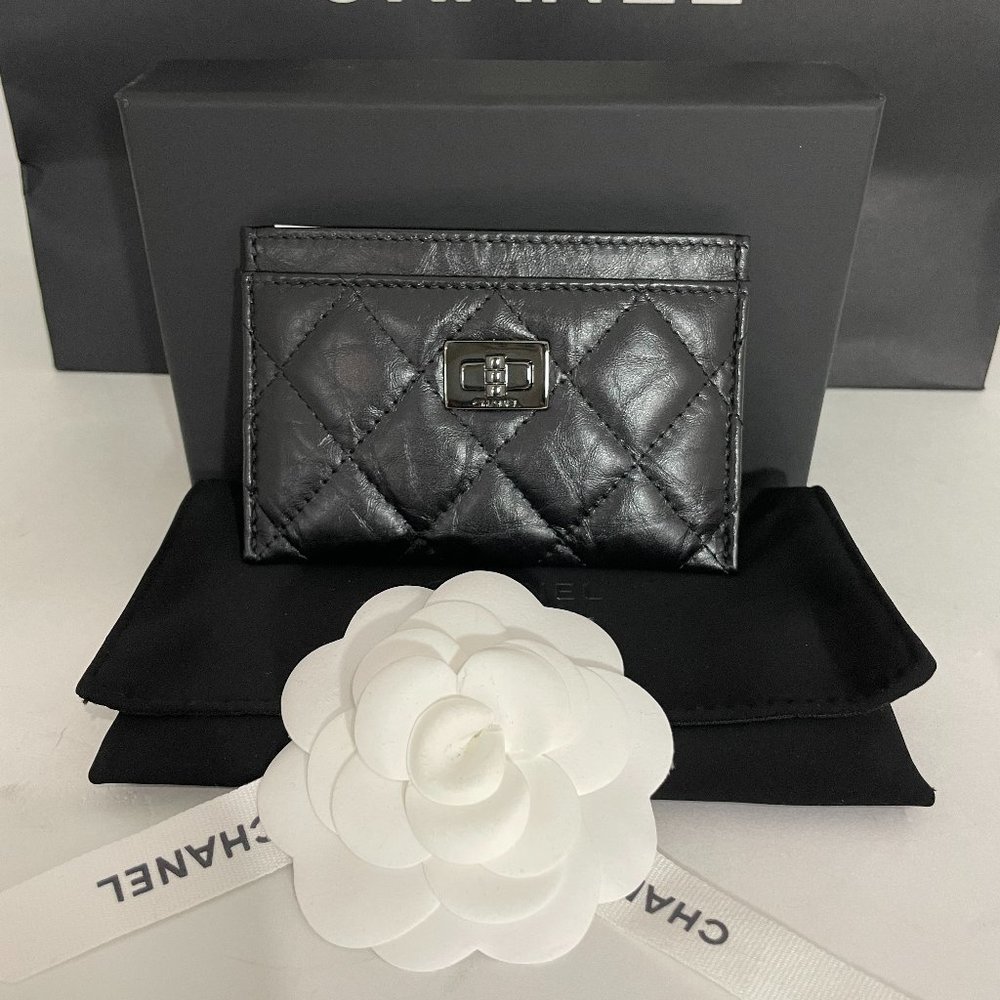 CHANEL NWB FULL SET 19K BLACK ON BLACK 2.55 CARD CASE WALLET
